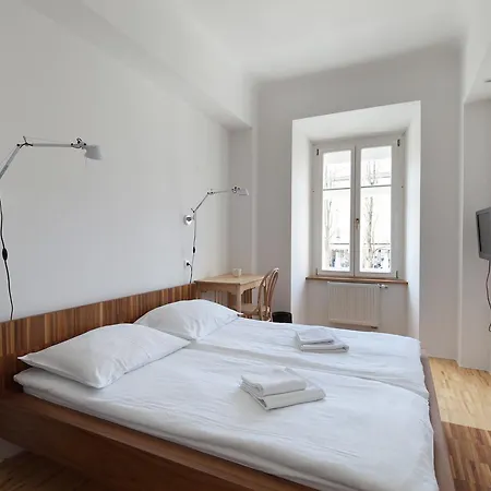 Julija&Robert'S Riverview Apartments And Rooms Ljubljana Exterior photo