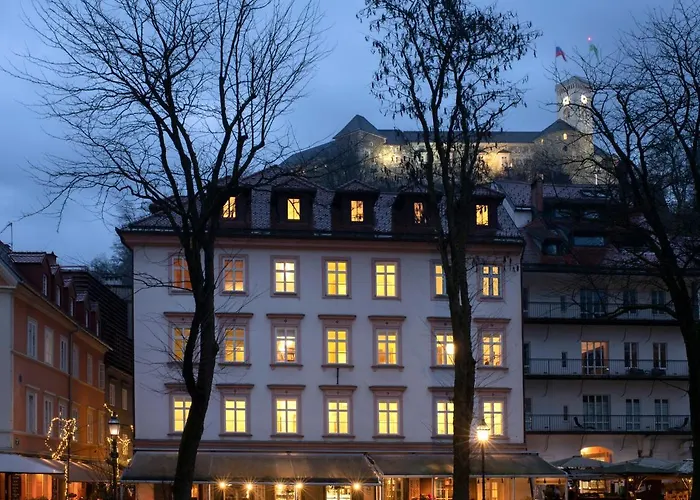Julija&Robert\'s Riverview Apartments&Rooms