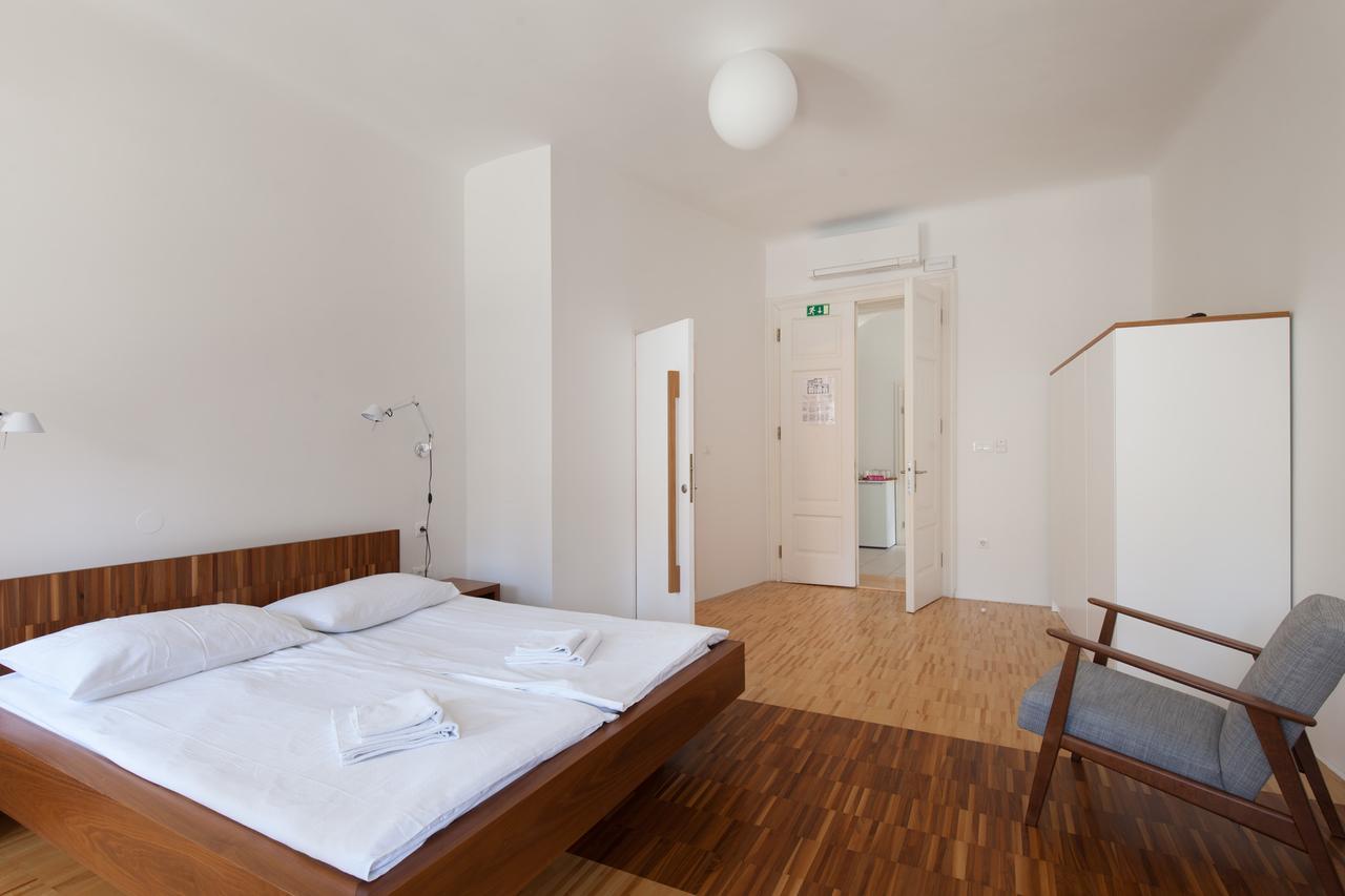 Julija&robert's Riverview Apartments&rooms *